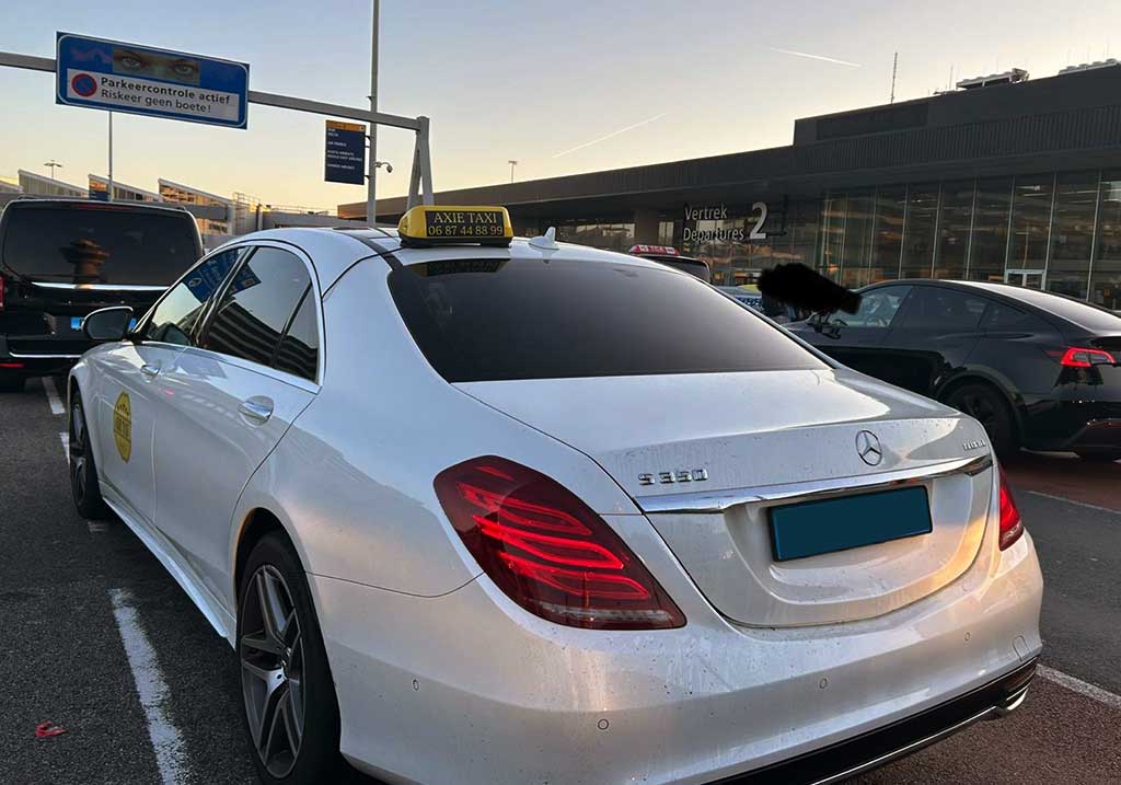 axie taxi lelystad